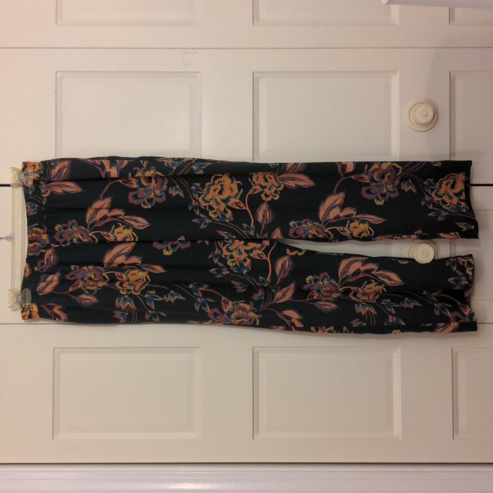 Amour vert satiny floral pants